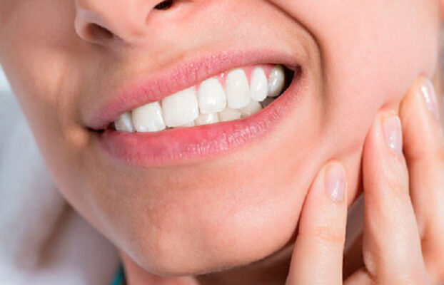 tay trang rang co dau khong