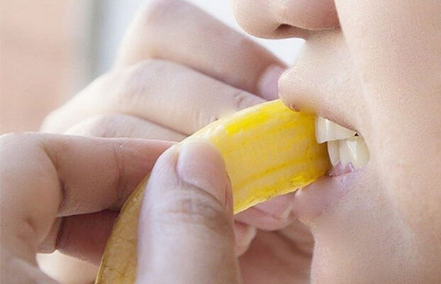 cach lam trang rang bang vo chuoi